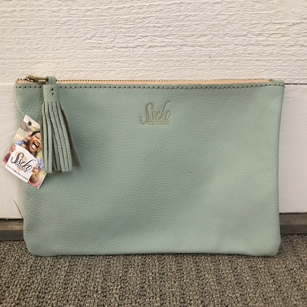 Sseko Designs Zippered Clutch in Mint